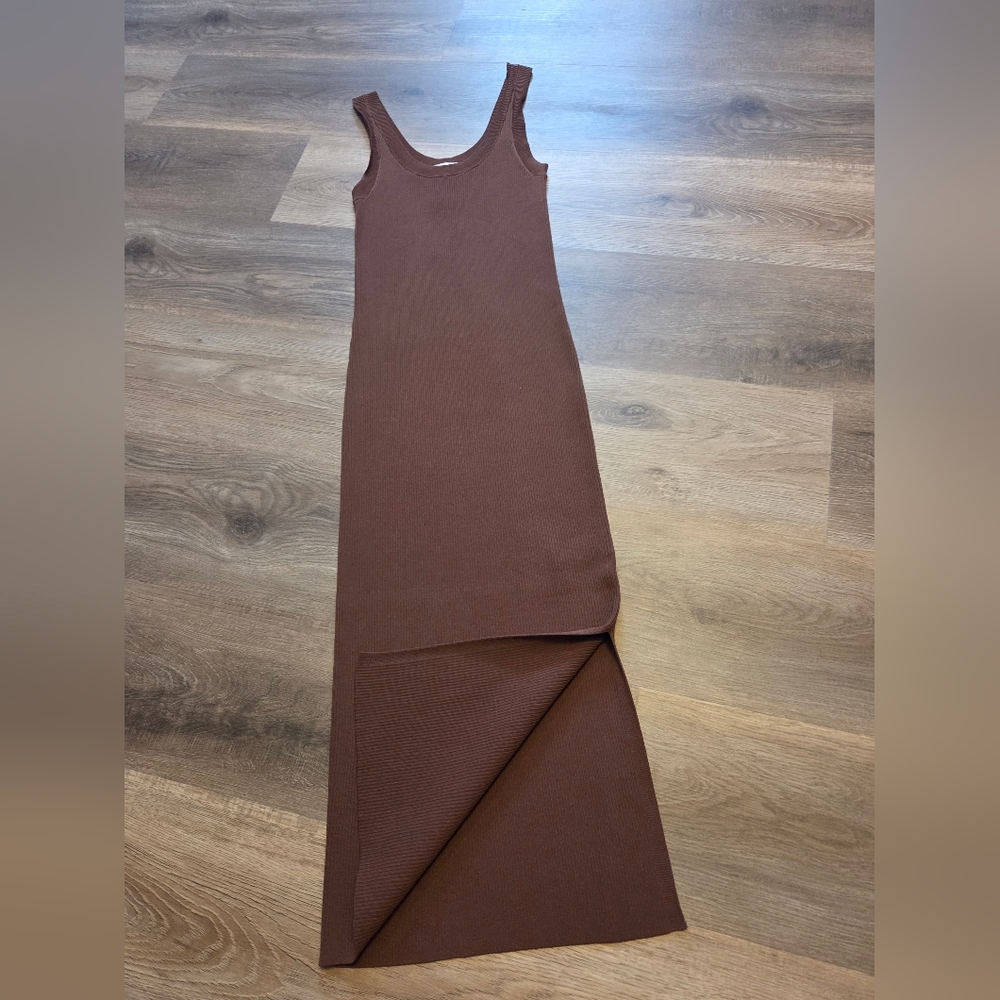Brown Sleeveless Midi Dress - Picture 5 of 8